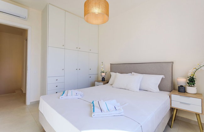 Resitour - Chania Aphrodite Beachfront - Photo 28