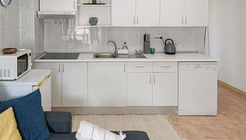 Beautiful 1 Bedroom Apartment with Mountain View - Foto 5, dishwasher