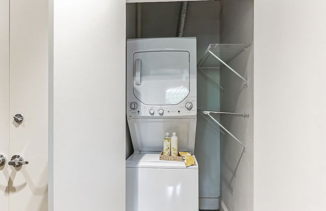 RESTAURANT on site. Walk to everything by RedAwning - Foto 21