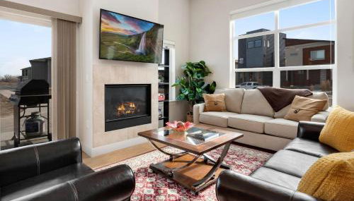Modern Townhome Steps From the Brewery District! - Foto 2