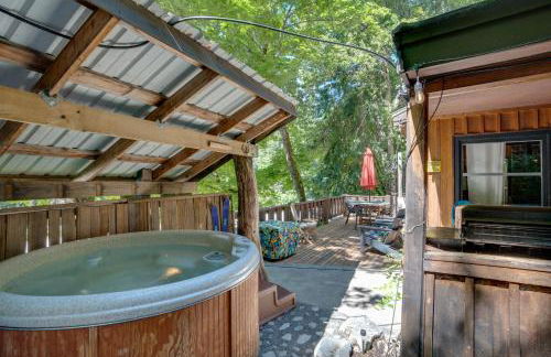 Leavenworth Cabin with Private Hot Tub! - Foto 24