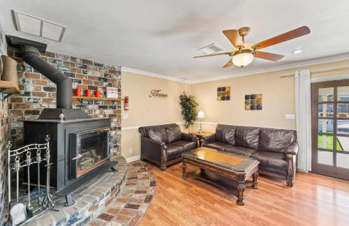 Spacious Desert Getaway! - Photo 16