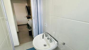 Apto Mobiliado e Confortavel Zona Norte - Foto 4