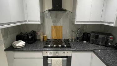 Luxury 3 Bed House - 10 min walk from Dartford Town Centre - Fully Refurbished - Foto 5