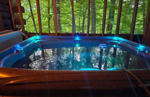 Spring Couples Getaway Hot Tub plus 500Mbps - Foto 2