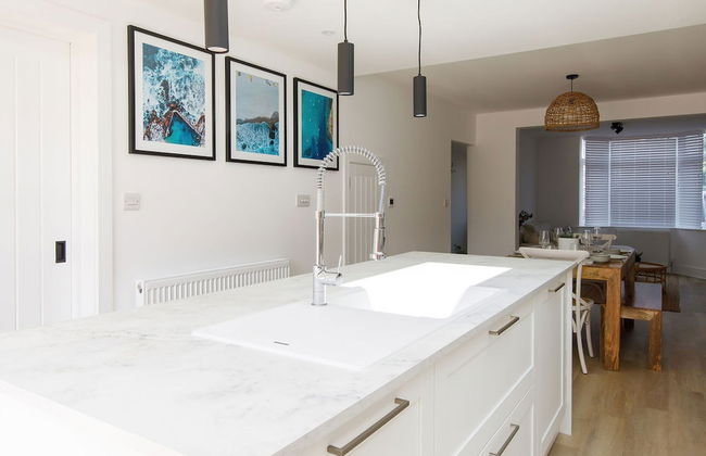 Stylish 2 Bed City Stay - Photo 10