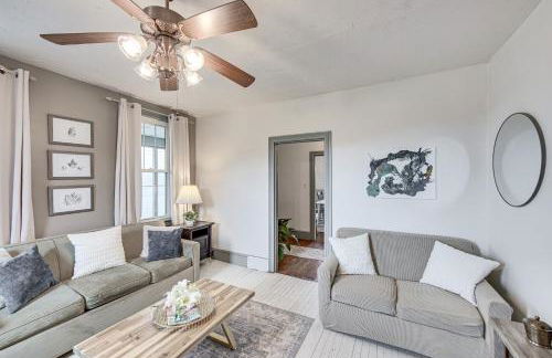 Pet and Family Friendly! Home with Fenced Yard and Deck - Foto 5