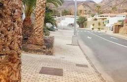 The perfect place to relax Bedroom with hot tub, beautiful tropical garden area. Bbq and big open spaces through all the house.It is located in a quiet place, but still 5 min away from the touristic Puerto Rico and walking distance from the beach - Foto 5