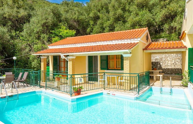 Sofia Large Private Pool Walk to Beach Sea Views A C Wifi Car Not Required - 1552 - Photo 39