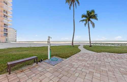 Beachfront, Estero Beach Tennis 708A Weekly Stays - Foto 5