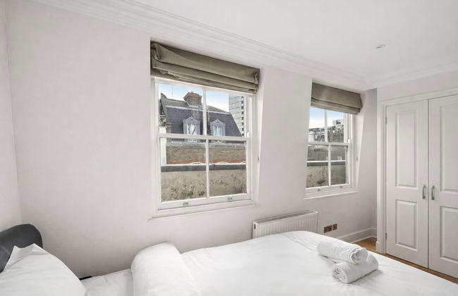 The Hertford Boutique - Photo 65