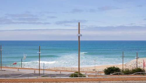 White Beach House - Photo 2