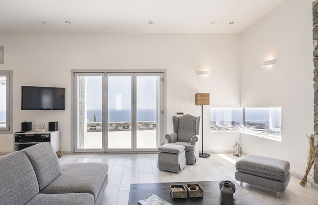 Luxury Villa With Pool And Sea View..! - Photo 16