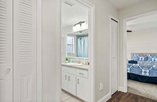 Gulf Coast Getaway Pool Mini Putt Fenced Yard - Foto 18