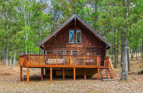 Log Cabin w Loft, Hot Tub, Deck, Fire Pit, & WiFi - Photo 21