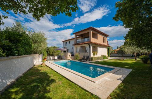Villa Tina in Pinezići (Haus für 10 Personen) - Foto 1