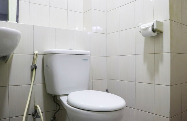 Minimalist And Warm 1Br Signature Park Grande Apartment - Photo 23