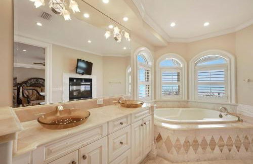 Capitano - Huge Luxury Beachfront Home with Private Pool & Rooftop Deck - Foto 17