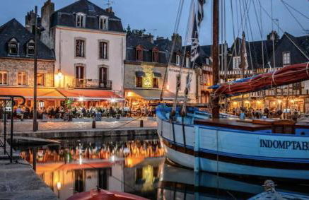 Coup de Coeur sur le Port de ST GOUSTAN, Trés Bel Appartement avec Terrasse - Foto 31