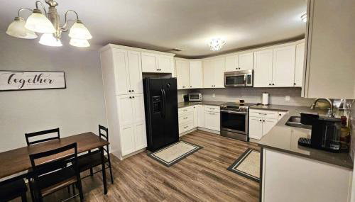 Pool Theater Convenient Location 4bedroom2 bath - Foto 3