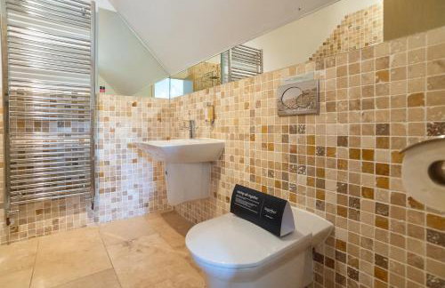 Trewhiddle Retreat V25 by Together Travel - Luxury 4-Bedroom Villa - Foto 36