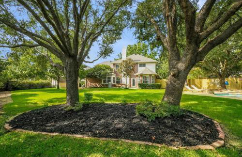 Tropical Pool Oasis - 5 BR Foosbal Cinema - Photo 36