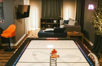 Vibrant Forest Retreat - Game Room, Spa, Fire Pit - Sleeps10 - Foto 30