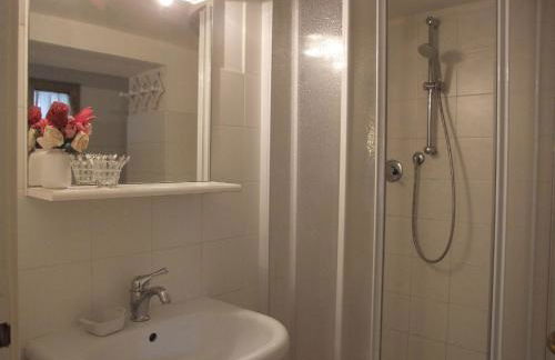 Huge Holiday Home in Marina di Castagneto Carducci near Sea - Foto 80