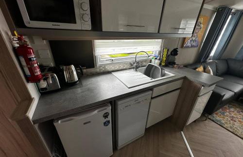 Tranquil Caravan Retreat by the Seaside PortSeton - Foto 25