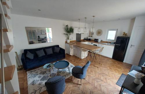 "Ô Tour's Angels" RABELAIS - Photo 1