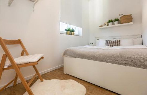 Gorgeous Home In Katuni With Wifi - Foto 38