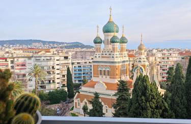 3P 72m2 Climatisé Vue exceptionnelle Cathédrale St Nicolas et Mer - Foto 15
