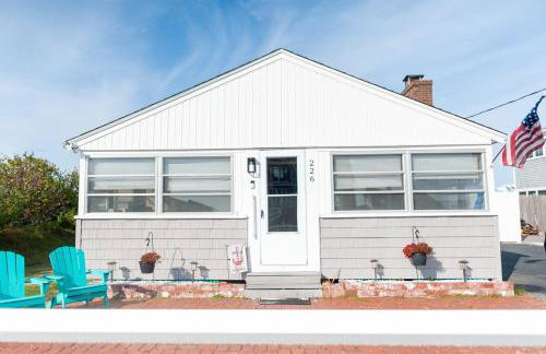 Dog-Friendly Cottage with Backyard & Beach Vibes! - Foto 26