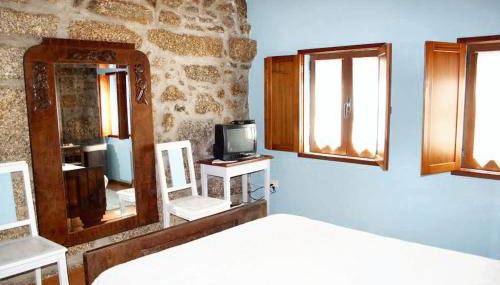 Spacious Family House in Nogueira with Garden - Foto 5