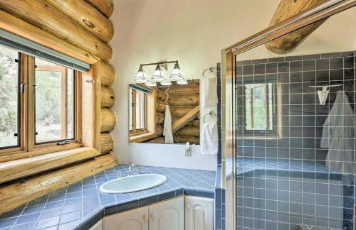Mountain Retreat w/ Deck: Ski, Soak, Golf & Hike! - Foto 23