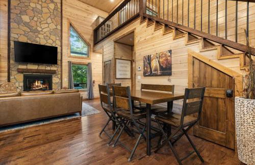 Cozy Cabin with Hot Tub, Fire Pit and Arcade Games - Foto 25