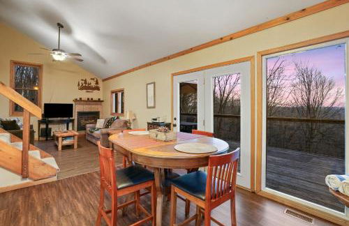 Hot tub, fireplace, fire pit, pool table, grill, EV, pets, HOA lake - Photo 24