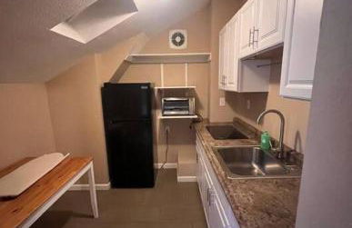 A master suite with own kitchenette and bath - Foto 9