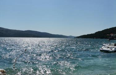 Villa Barbara & Zoran with heated swimming pool - Photo 13