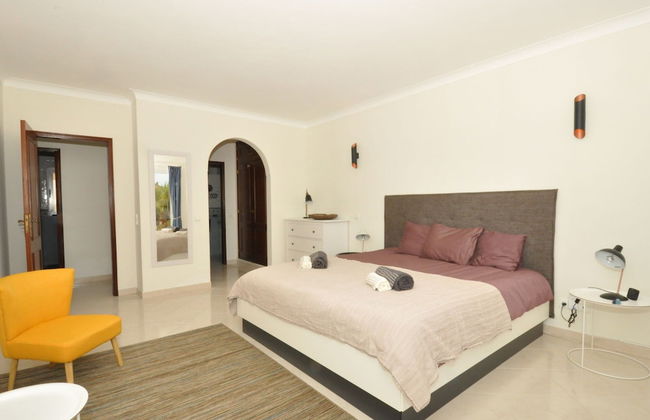 Villa With Views Like the Pool, Sea, Meia Praia - Foto 3