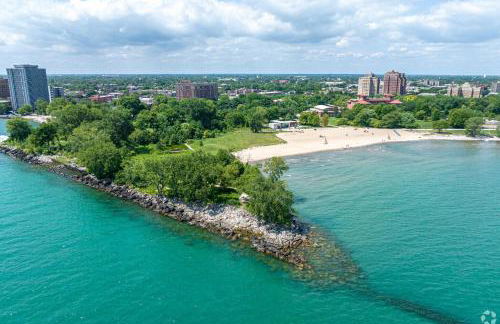 The Chic Urban Oasis Near the Lake! - Foto 17