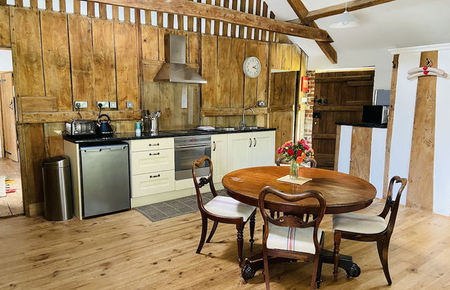Beautiful Barn Conversion With Wood-burning Stove - Foto 9