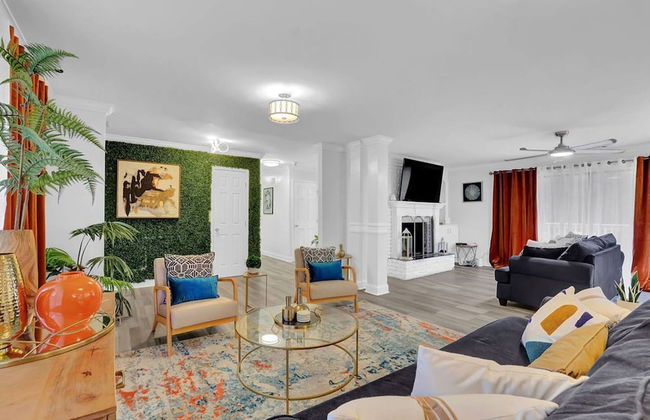 Lrg 5BR 5BA Home w 10 Beds Pool Hottb Gamerm2 - Foto 15