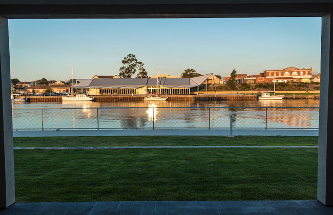Ulverstone Waterfront Apartments - Foto 1