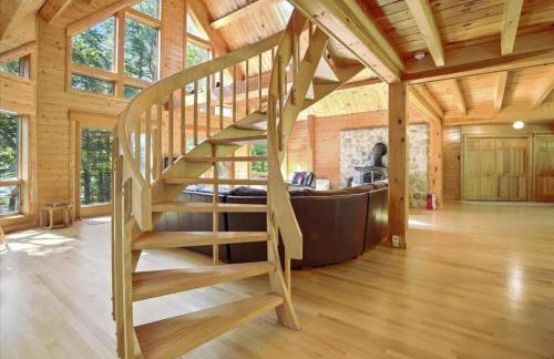 Lakefront Log Home on Huge Lake in Private Cove - Foto 16