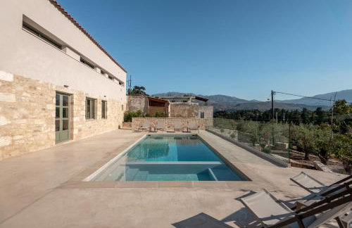 Olive Hideaway Private Pool Villa, Chania Sleeps 7 - Foto 12