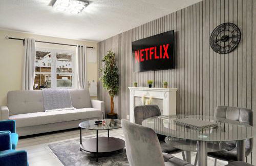 Thames Family Retreat, 2 bed house, Sleeps 6, with Parking and Garden - Foto 3