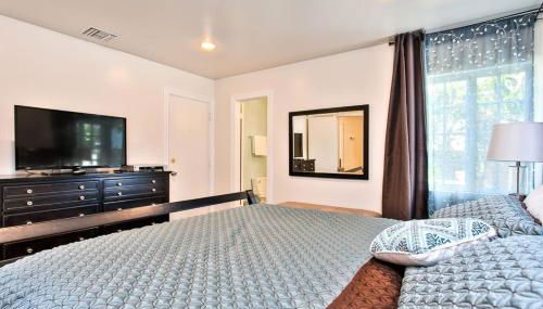 Walk To Disneyland, Watch Firework Front Yard, SPA - Foto 2