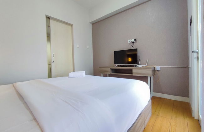 Comfort 1Br At Amartha View Apartment - Photo 5