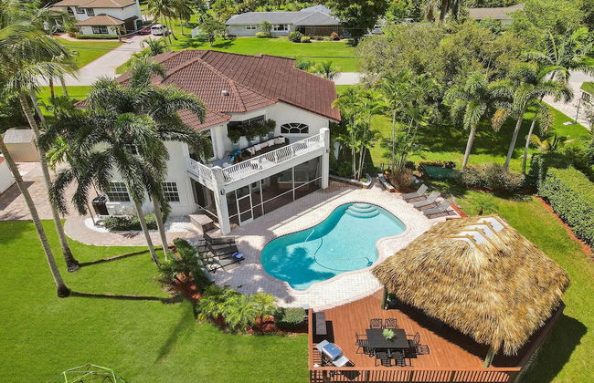 Luxury Casa Mila 7BR With Private Heated Pool - Foto 1